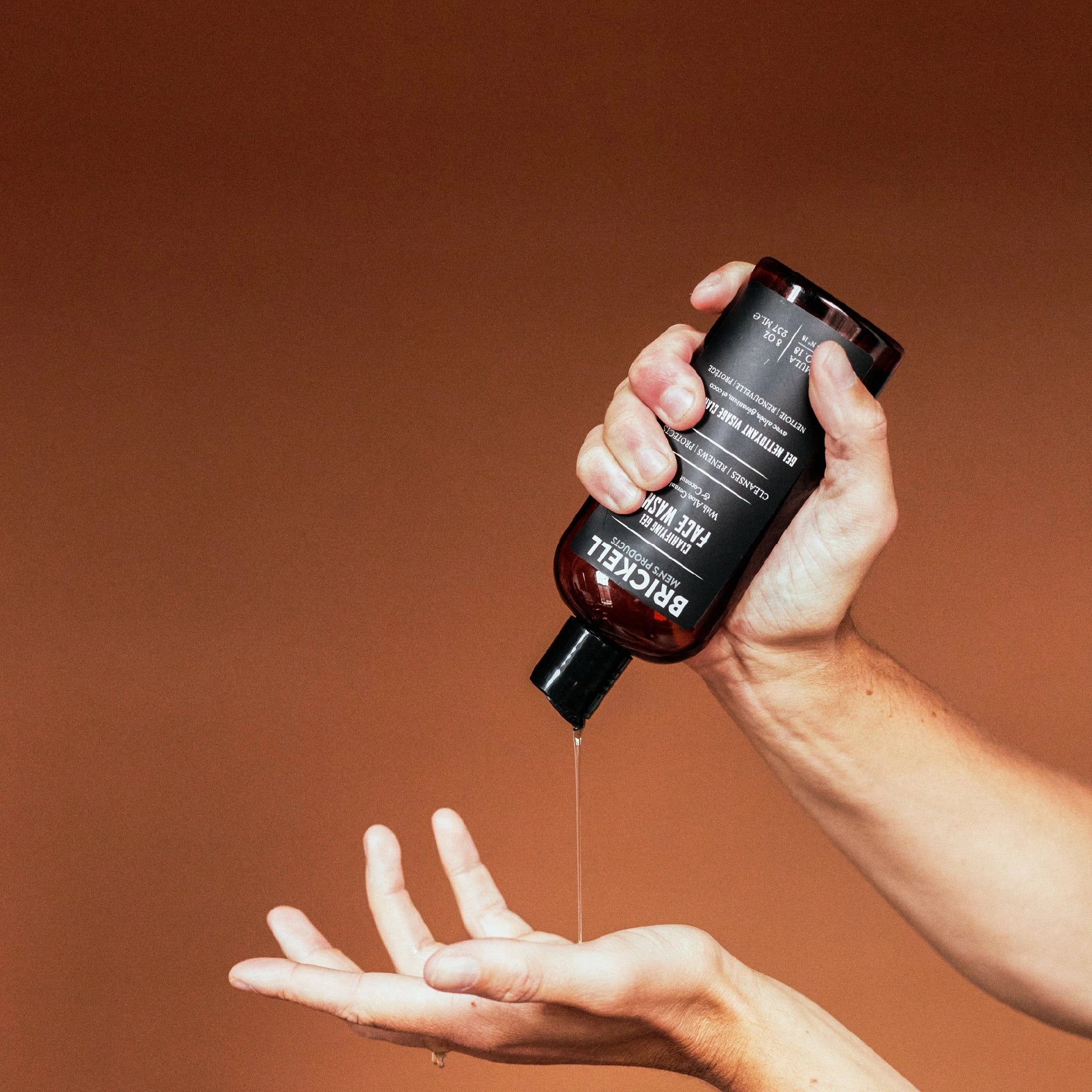 Clarifying Gel Face Wash & Renewing Face Scrub - Image 3