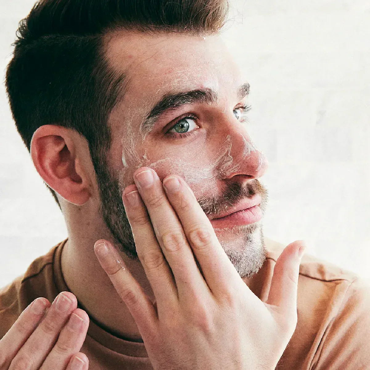 Clarifying Gel Face Wash & Renewing Face Scrub - Image 4